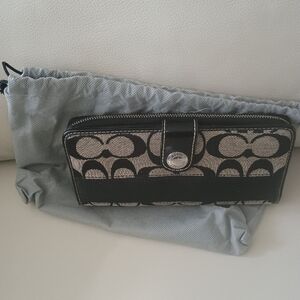 Coach Black and Cream Wallet